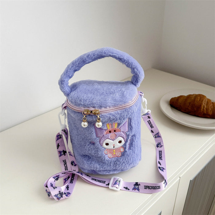 Wholesale Cute cylindrical plush shoulder bags that can be carried by hand