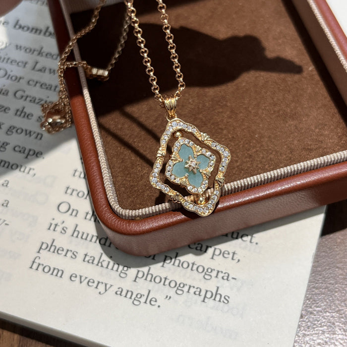 Wholesale Rotating Four-Leaf Clover White Shell choker necklace