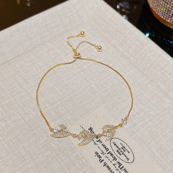 Wholesale Women's Sweet Zircon Bracelet