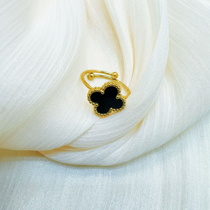 Wholesale Titanium steel clover ring plated with genuine gold