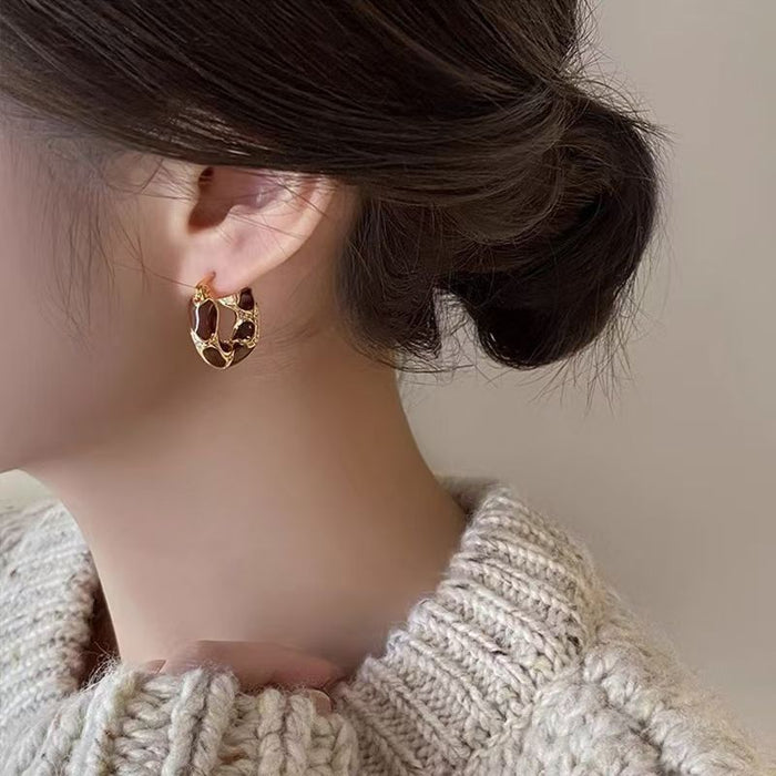 Wholesale Retro ear buckle, fashionable, luxurious, high-end earrings, earrings, and accessories for women