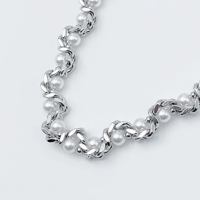 Wholesale Pearl collarbone chain, niche design, high-end titanium steel necklace, neck chain, neck