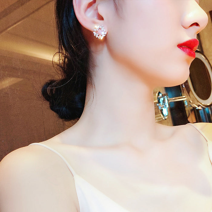 Wholesale Vintage pearl garland earrings without ear holes, elegant earrings, studs