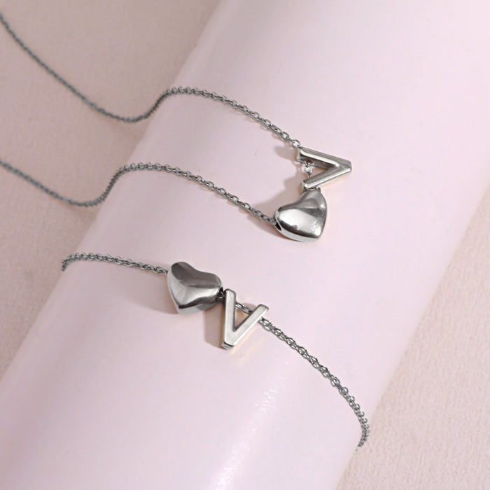 Wholesale Clavicle chain jewelry accessory 26 letter heart pendant titanium steel necklace