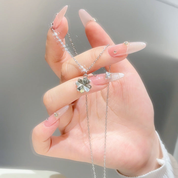 Wholesale New high-end necklace pendant made of titanium steel that does not fade collarbone chain