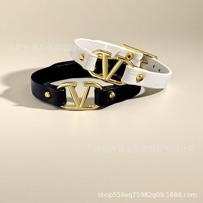 Wholesale Alphabet Bracelet Classic Bracelet Versatile Ultra Fiber Genuine Leather Bracelet