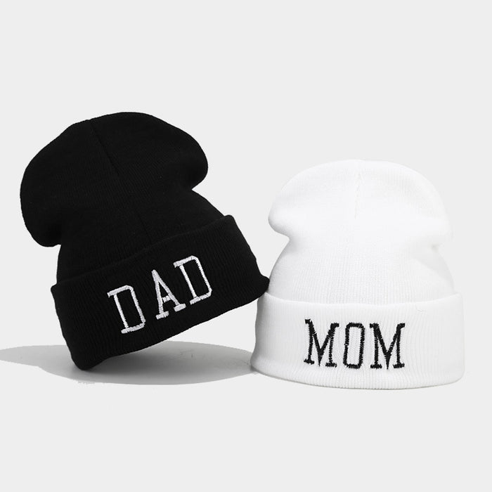 Wholesale DAD MOM Letters Embroidered Acrylic Warm Knitted Hat JDC-FH-LvYi053