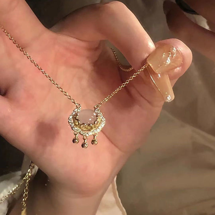 Wholesale New auspicious cloud lock necklace, safe and auspicious, high-end luxury, niche design, collarbone chain