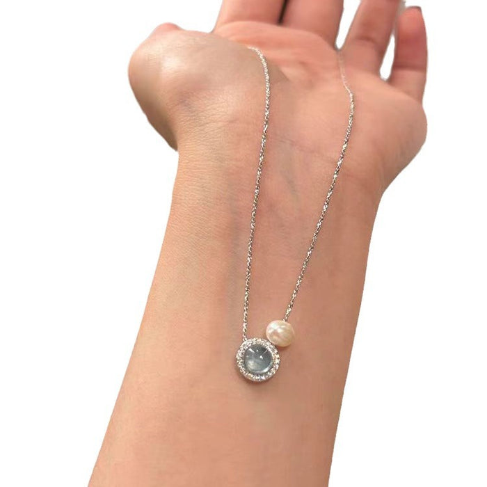 Wholesale Pearl necklace new year, niche, simple, exquisite, versatile collarbone chain