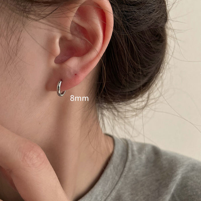 Wholesale Sterling silver glossy earrings, elegant earrings, simple earrings