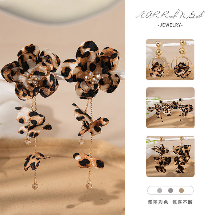 Wholesale Tassel multi-layer fabric leopard print flower earrings retro European and American style petal earrings niche design velvet flower earrings
