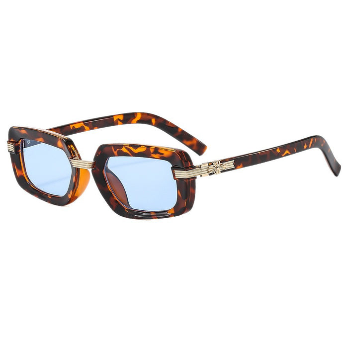 Wholesale New Fashionable Retro Sunglasses Cat Eye Small Frame Sunglasses Popular Sunshade Mirrors