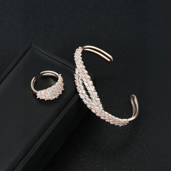 Wholesale Fashion Ear Bracelet with Copper Small Leaf Jewelry for Women