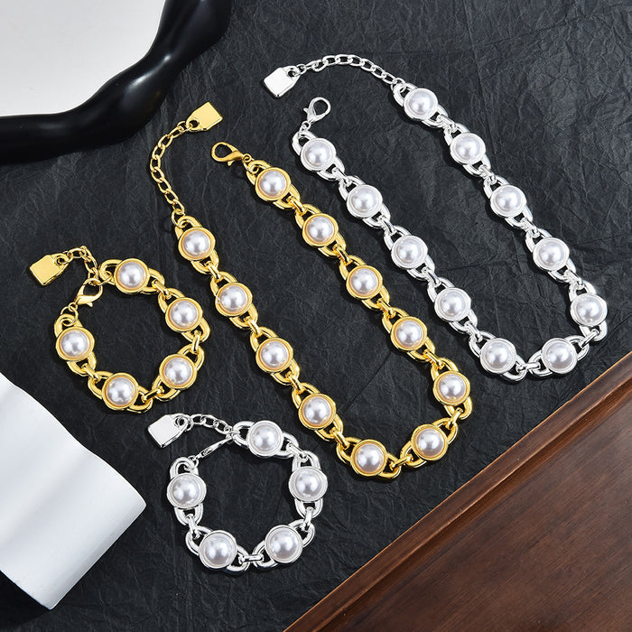 Wholesale Fashion Pearl Metal Pendant Necklace For Women Geometric Gold Chain Collarbone Jewelry Accessory