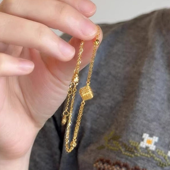 Wholesale Commuting unique design, super sparkling square bracelet, fashionable temperament, personality, niche new style