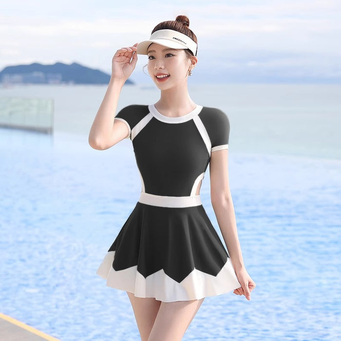 Wholesale Women's conservative one-piece swimsuit professional swimsuit