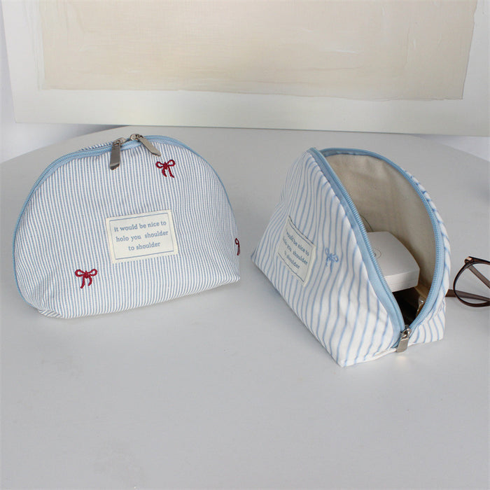Wholesale Polyester Blue Bow Checkered Makeup Bag Chic Shell Toiletry Pouch For Everyday Use