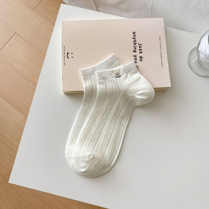 Wholesale Exquisite embroidery cute cartoon boat socks versatile breathable boneless short socks