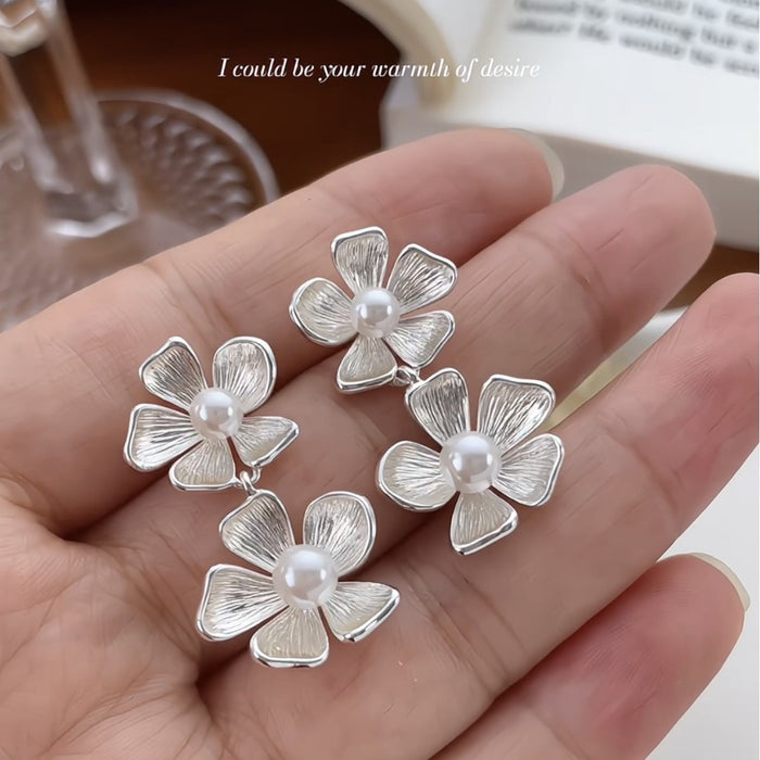Wholesale Fashionable earrings, flower earrings, matte matte matte earrings, elegant temperament earrings