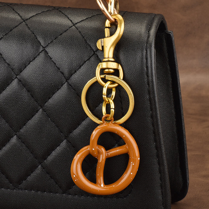 Wholesale biscuit pendant car foreign trade explosion key chain key ring pendant