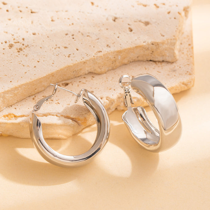 Wholesale New style exaggerated large circle earrings, light luxury, high-end, niche, shiny silver earrings for women