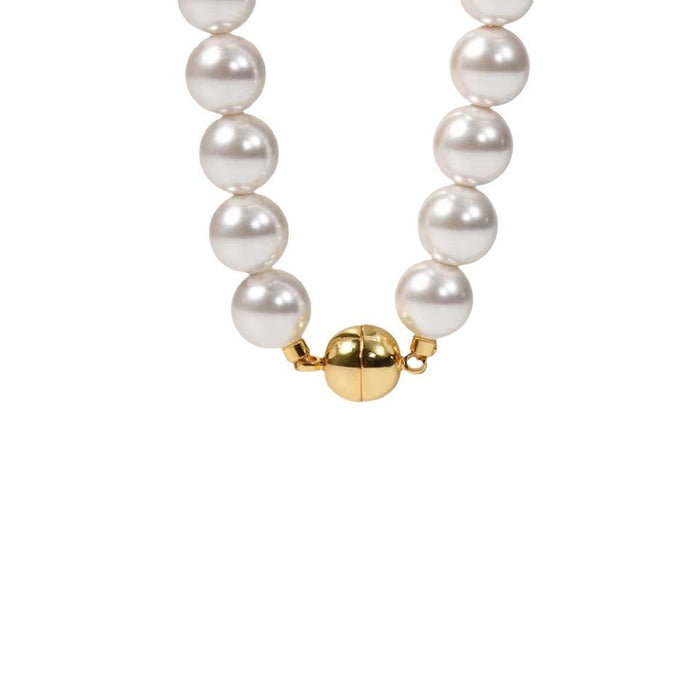Wholesale Magnetic buckle, round pearl necklace, fashionable and socialite necklace, elegant design, high-end collarbone chain