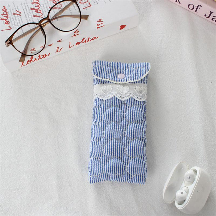 Wholesale Quilted Heart Pattern Glasses Pouch Soft Light Blue Polyester Eyeglass Case With Flap Travel Storage Bag For Sunglasses