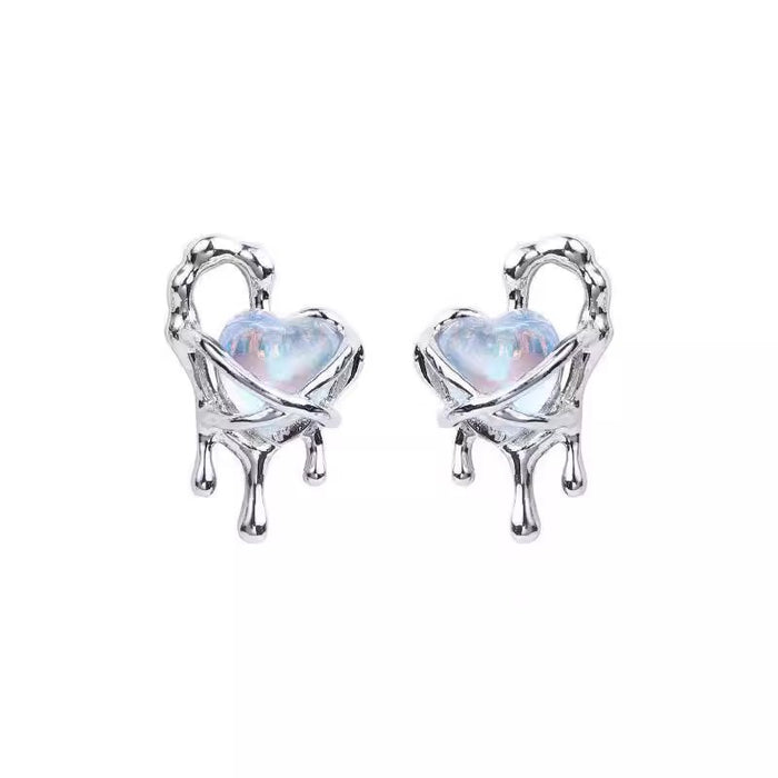Wholesale Silver needle hollowed out heart, niche temperament, light luxury, high-end design, earring earrings