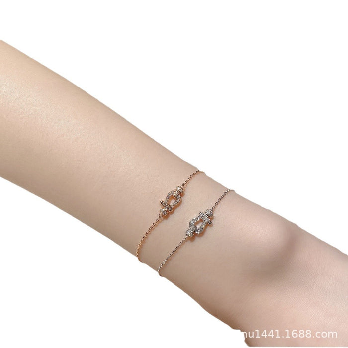 Wholesale Necklace, bracelet, women's simple, light luxury temperament, diamond inlaid small pendant, collarbone chain