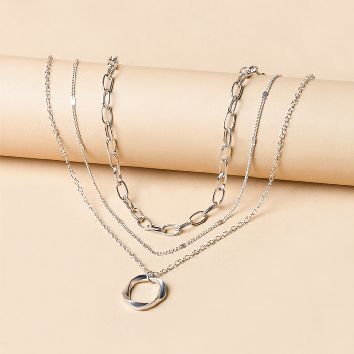 Wholesale Thick chain, exaggerated necklace, electroplated circle pendant, fashionable alloy necklace, personalized necklaces, metal accessories for women