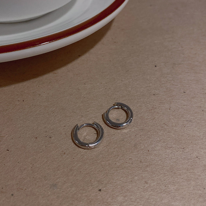 Wholesale Plain ring earrings with a simple and elegant style. New niche design earrings with ear buckles