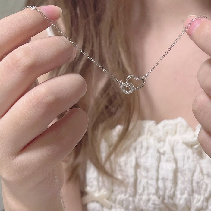 Wholesale Necklace with a niche temperament, simple pure silver heart-shaped collarbone chain