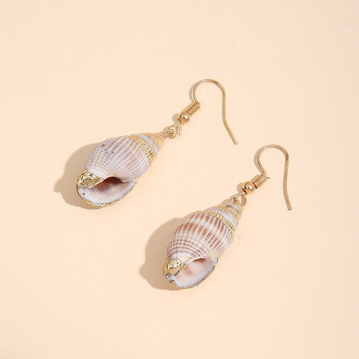 Wholesale New creative conch shell earrings with personalized beach style and dual color conch shell earrings