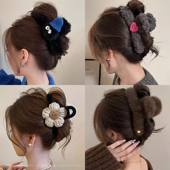 Wholesale Love plush grab clip large hair clip new model, high-end feeling at the back of the head, temperament shark clip hair accessory