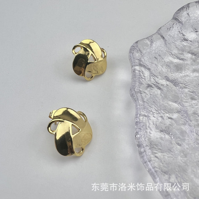 Wholesale Small and exquisite gold earrings with a luxurious and high-end feel, elegant and simple earrings that are versatile and beautiful