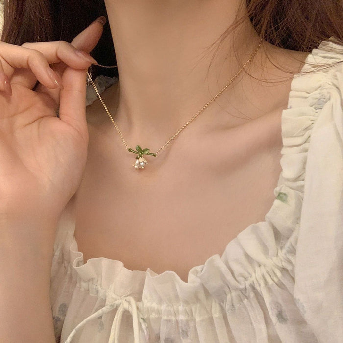 Wholesale Exquisite necklace, light luxury, niche high-end, retro temperament, collarbone chain accessory