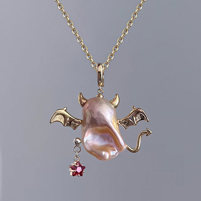 Wholesale Pearl pendant necklaces in various shapes