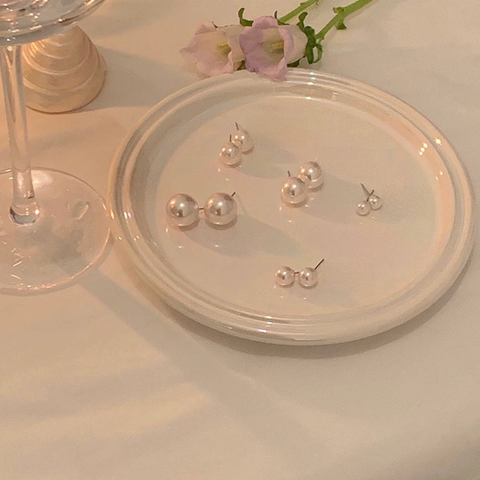 Wholesale Pearl stud earrings, retro ear clips for women without pierced ears