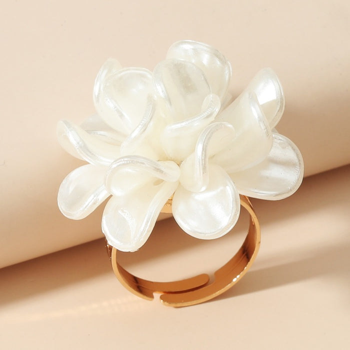 Wholesale Exaggerated personality flower ring, fashionable temperament ring, gentle camellia ring, female