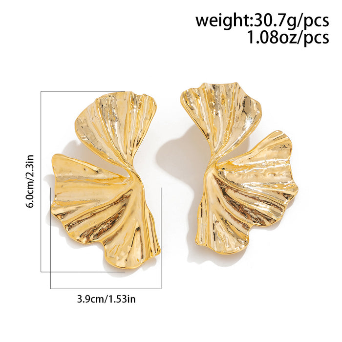 Wholesale Exaggerated metal ginkgo leaf earrings for accessories