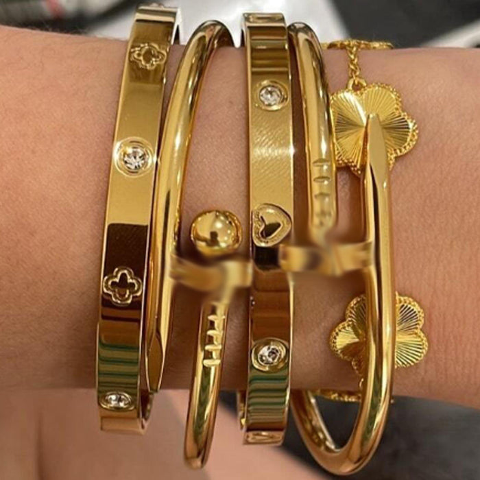 Wholesale Gold Bangle Set With Clover Rhinestone Design Chic Jewelry Accessory