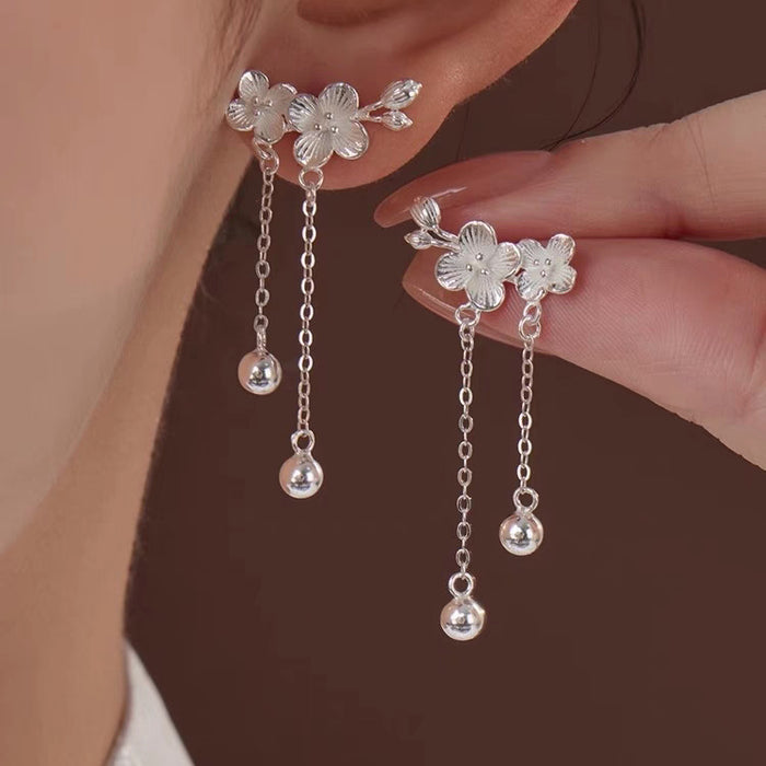 Wholesale Pure silver temperament, simple moon earrings, geometric asymmetry, long tassel pearl earrings
