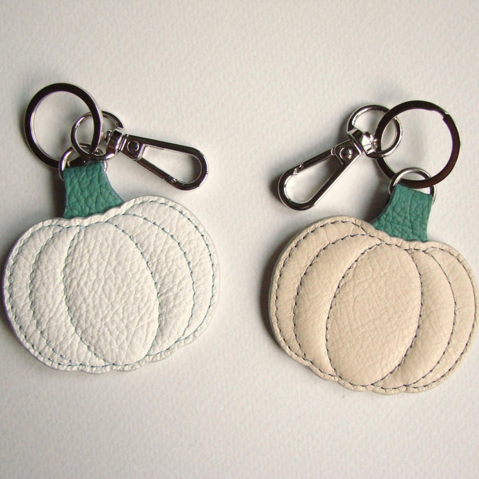Wholesale Trendy Leather Pumpkin Keychain  Decorative Pendant Blue Green Car Keychain Accessory For Resale