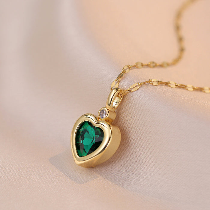 Wholesale One necklace with six diamonds can be replaced with a simple retro niche titanium steel necklace