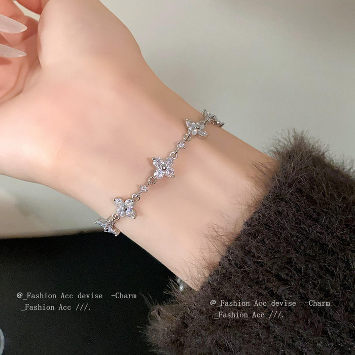Wholesale Zircon flower diamond shaped bracelet, fashionable wristband, high-end, exquisite and versatile bracelet accessory