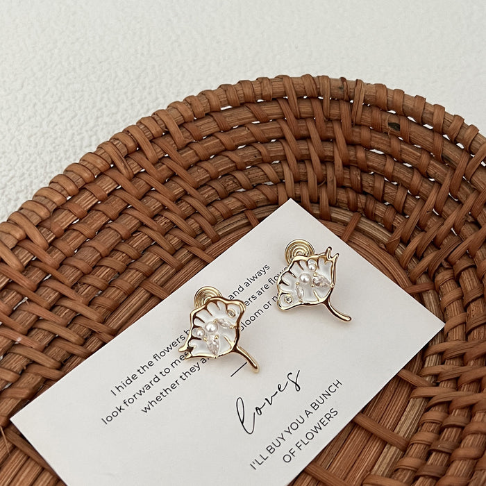 Wholesale Earless hole mosquito coil, ear clip, female niche design, drip oil earrings, high-end ear accessories