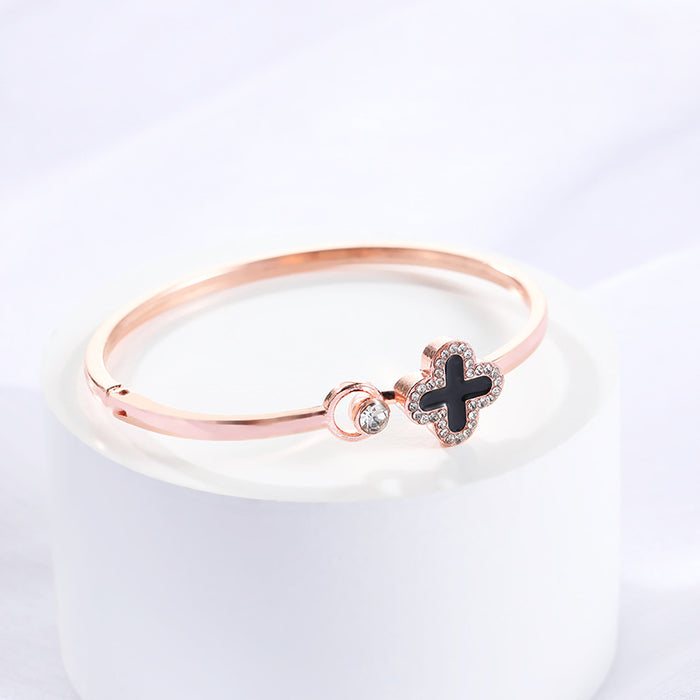 Wholesale Four Leaf Clover Diamond Alloy Bracelet JDC-BT-Liyang001