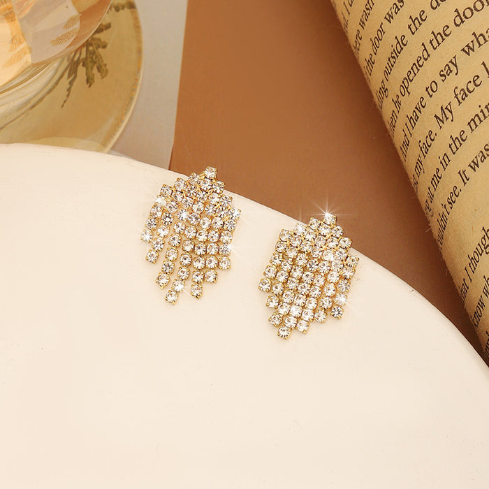 Wholesale Earrings with a high-end feel, full of diamond leaves, fashionable tassel earrings, new earrings, light luxury, niche, versatile