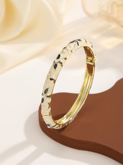 Wholesale Alloy Four Leaf Clover Open Bangle With Drip Oil Enamel Fashion Jewelry Accessory For Everyday Wear And Gift