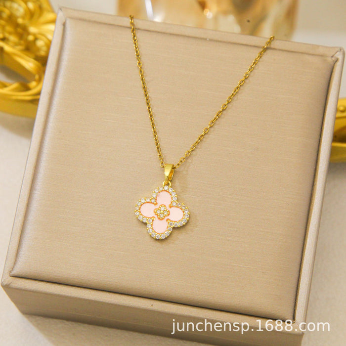 Wholesale Light luxury lucky clover necklace, versatile and luxurious, with a timeless collarbone chain